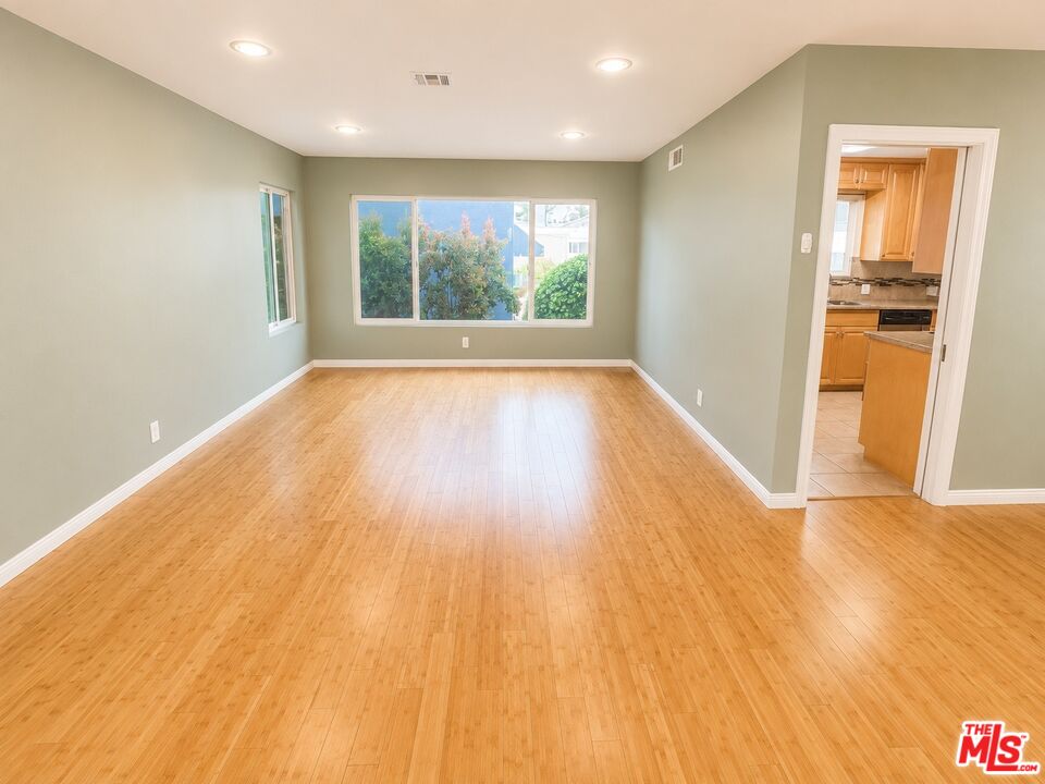 447 S Palm Dr Unit: 6