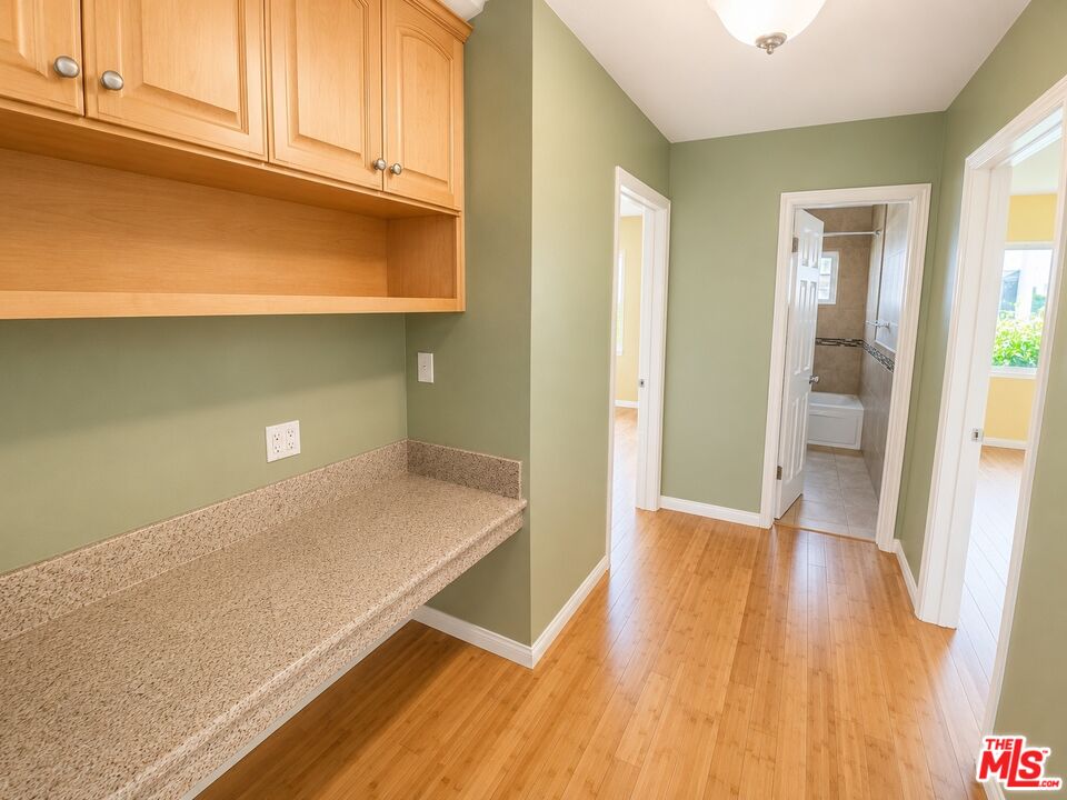 447 S Palm Dr Unit: 6