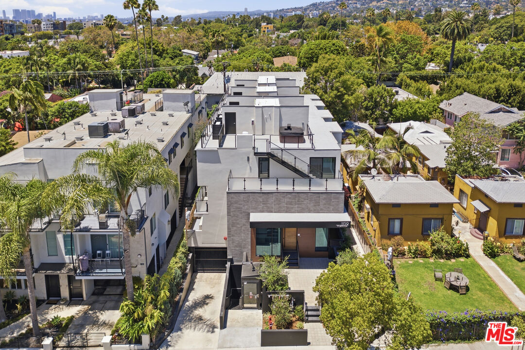 1159 N Formosa Ave Unit: 4