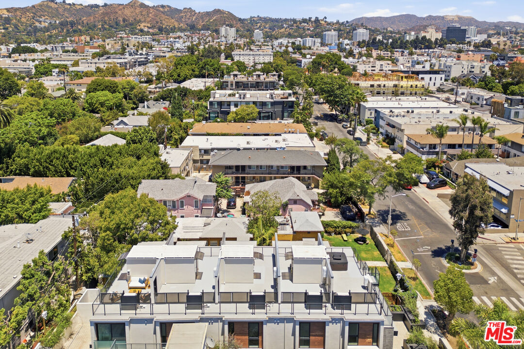 1159 N Formosa Ave Unit: 4
