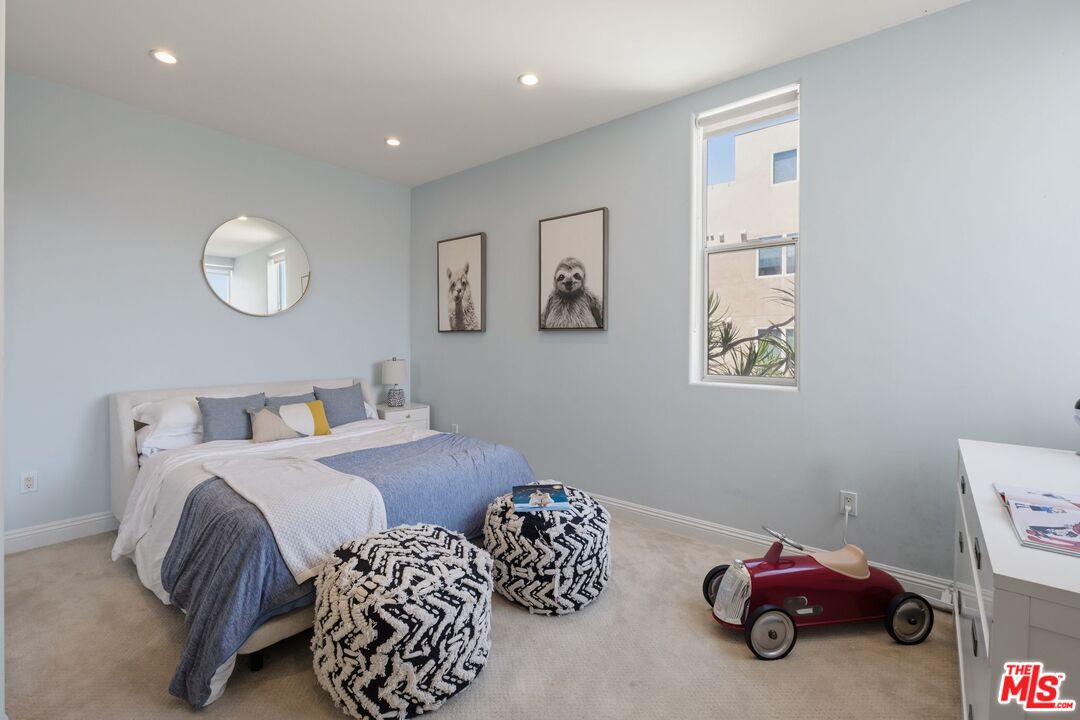 11763 Iowa Ave Unit: 1