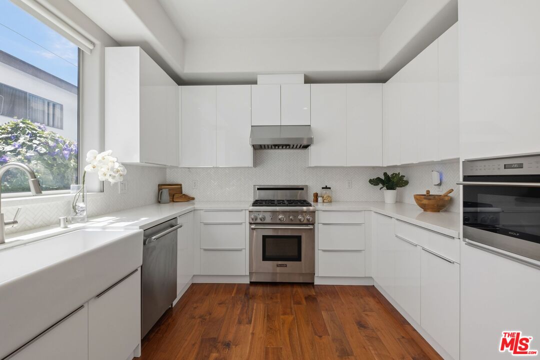 11763 Iowa Ave Unit: 1