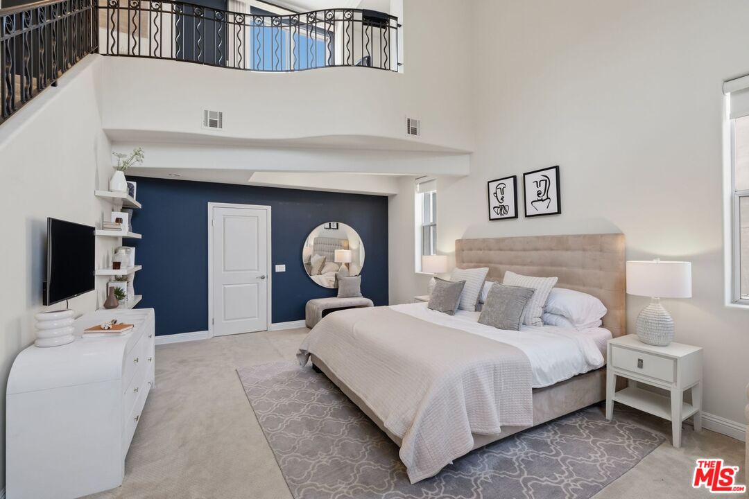 11763 Iowa Ave Unit: 1