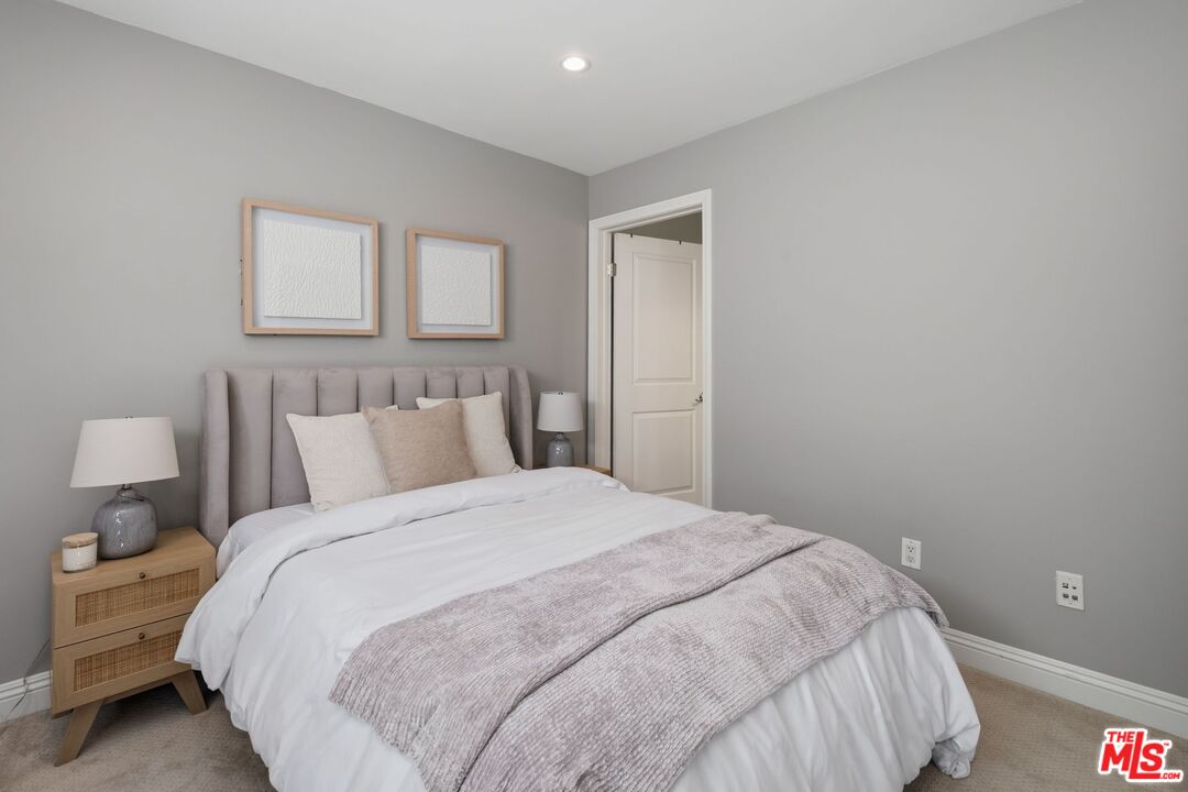 11763 Iowa Ave Unit: 1