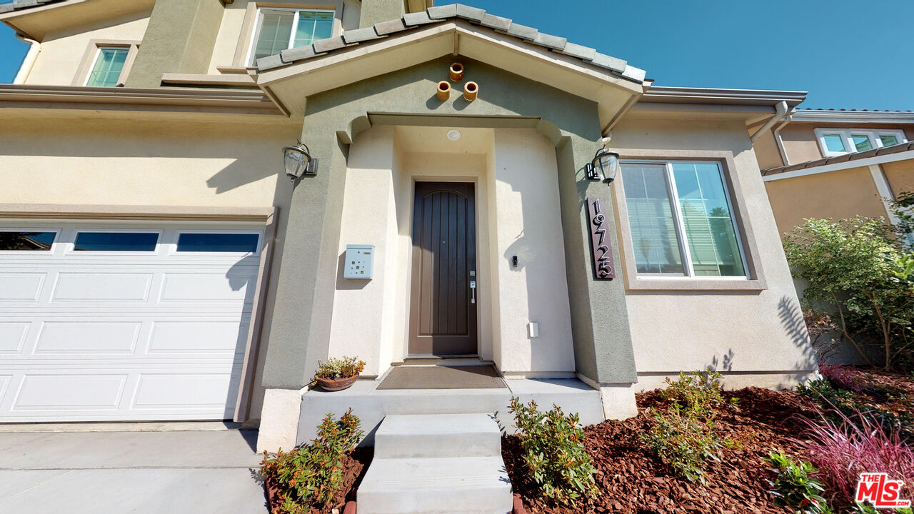 19725 Corbin Ln