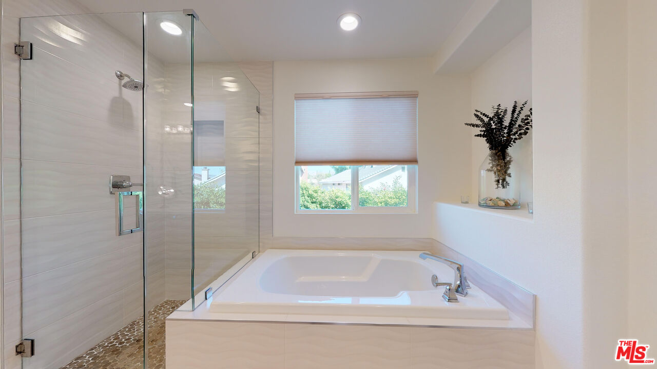 19725 Corbin Ln