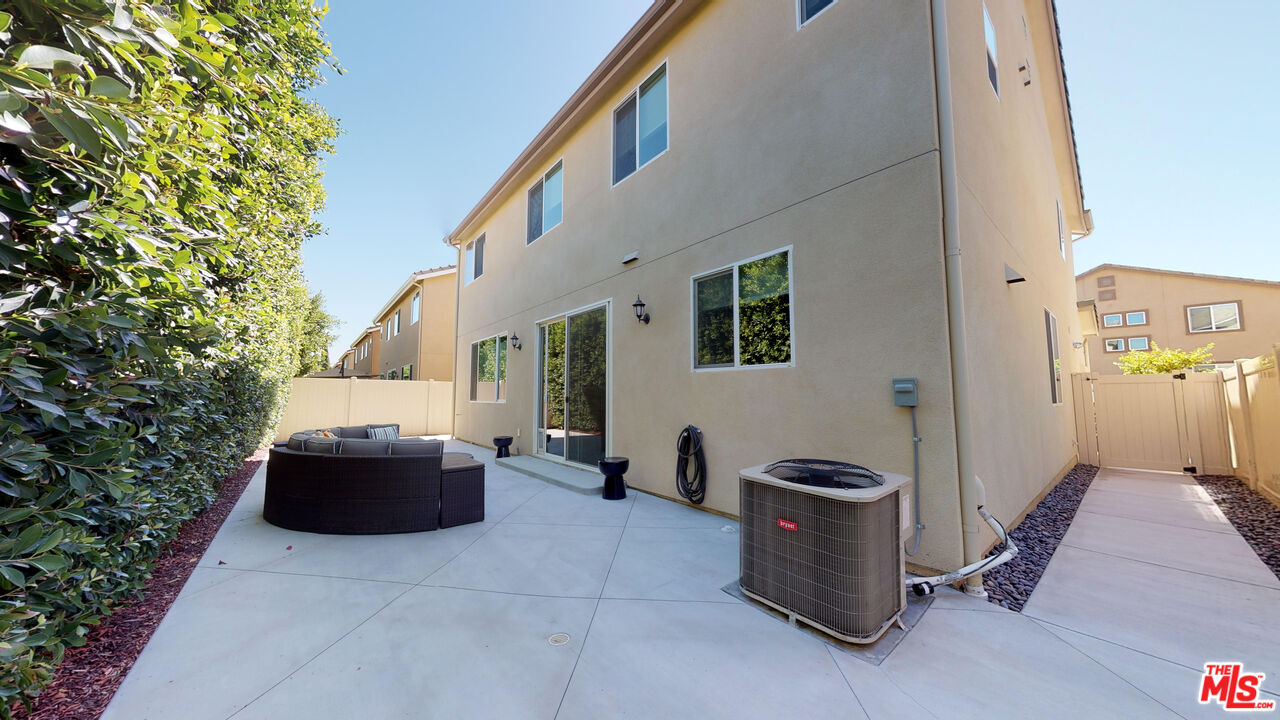 19725 Corbin Ln
