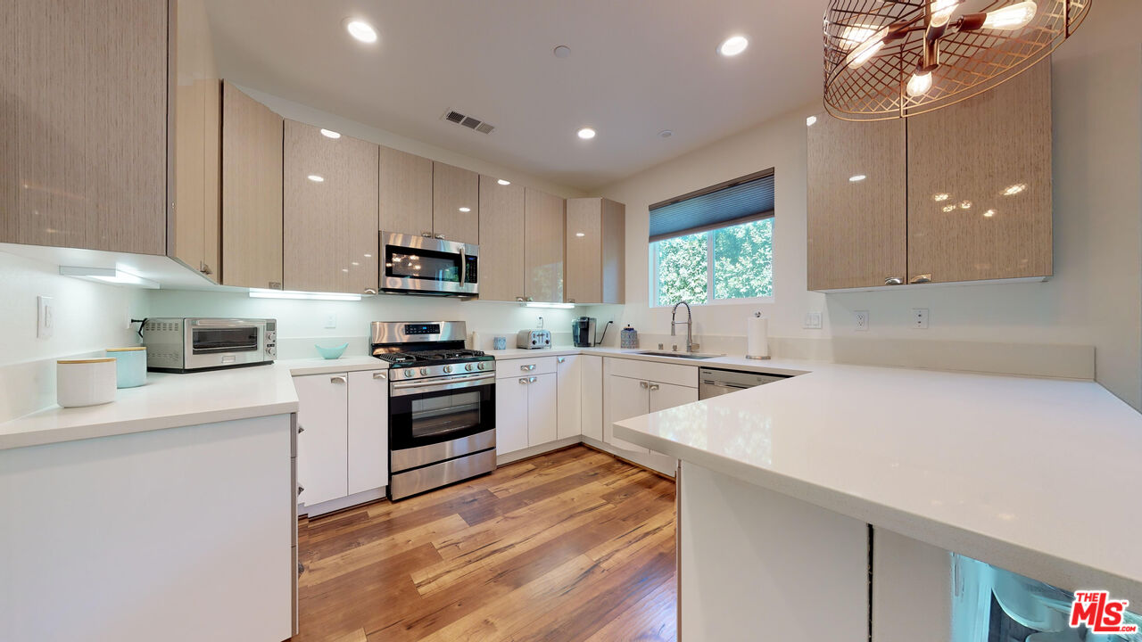 19725 Corbin Ln