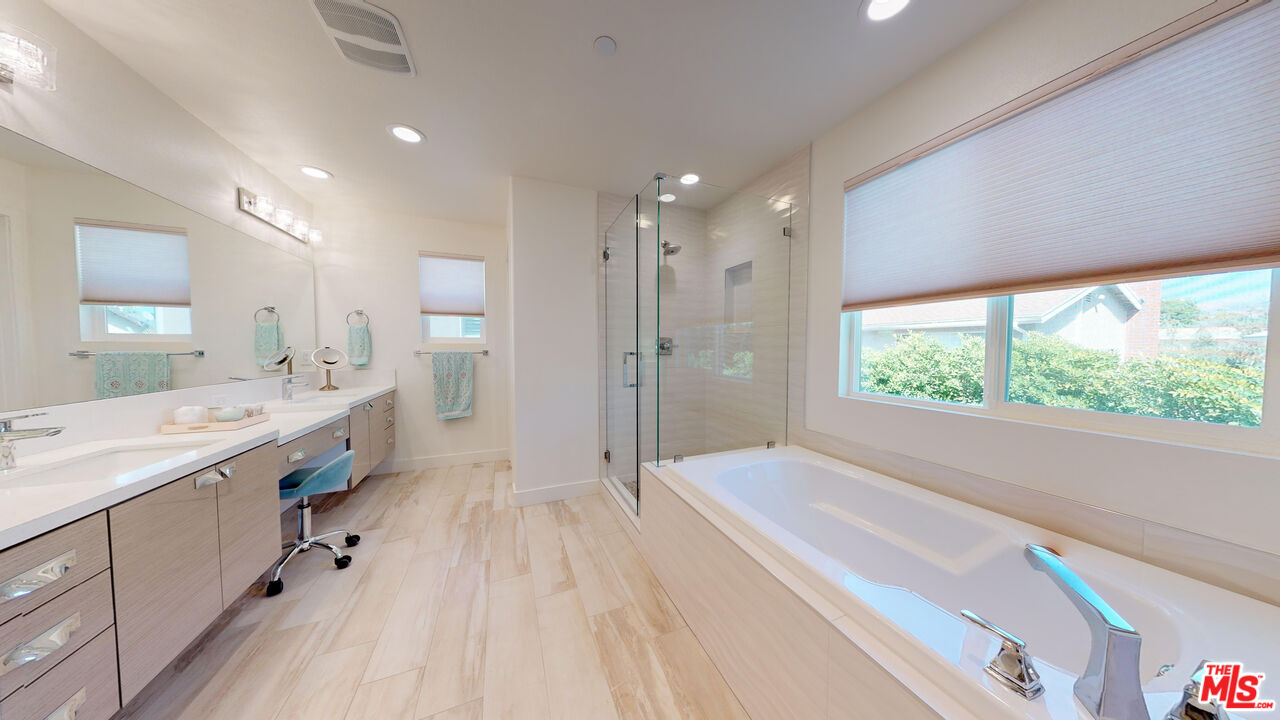 19725 Corbin Ln