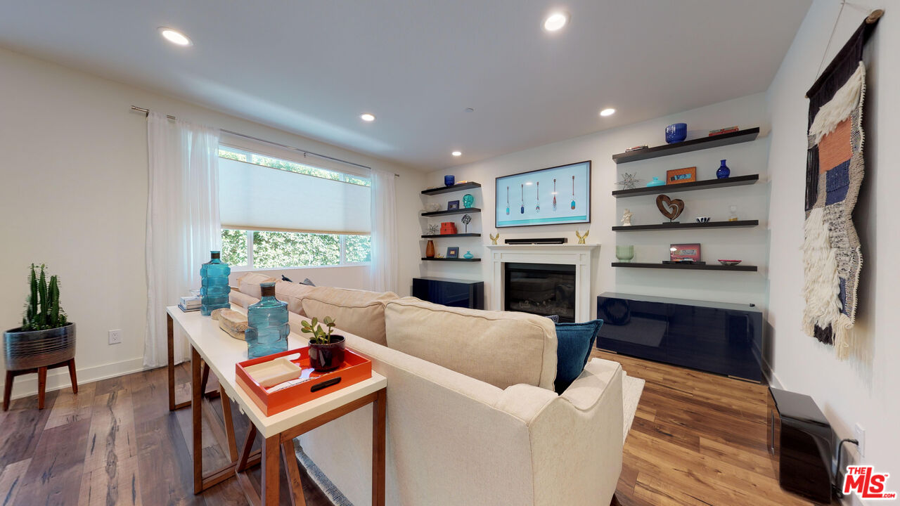 19725 Corbin Ln