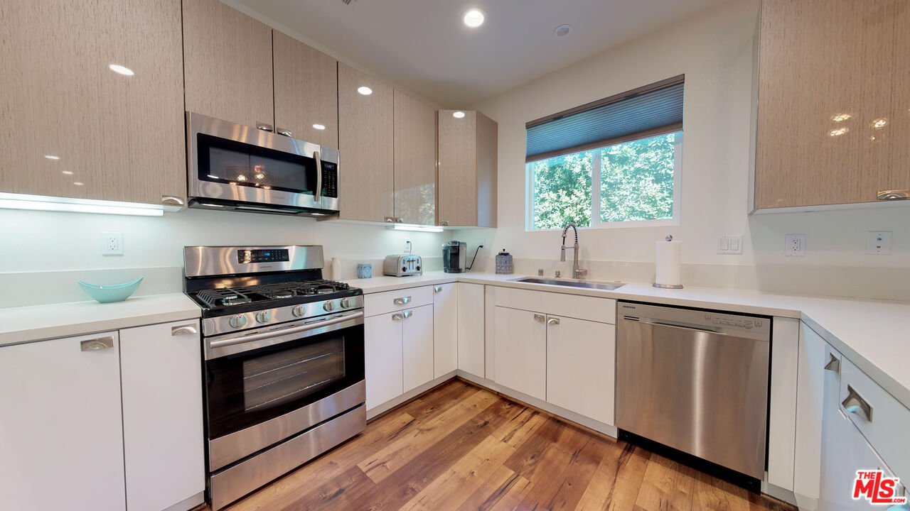 19725 Corbin Ln