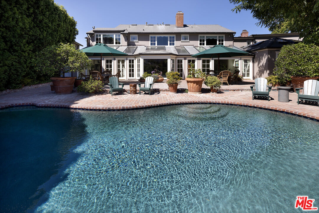 10030 Toluca Lake Ave