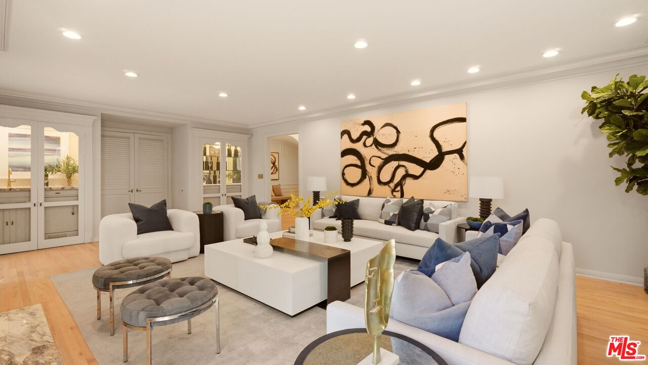 1506 Club View Dr