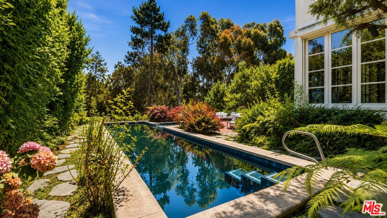 1506 Club View Dr