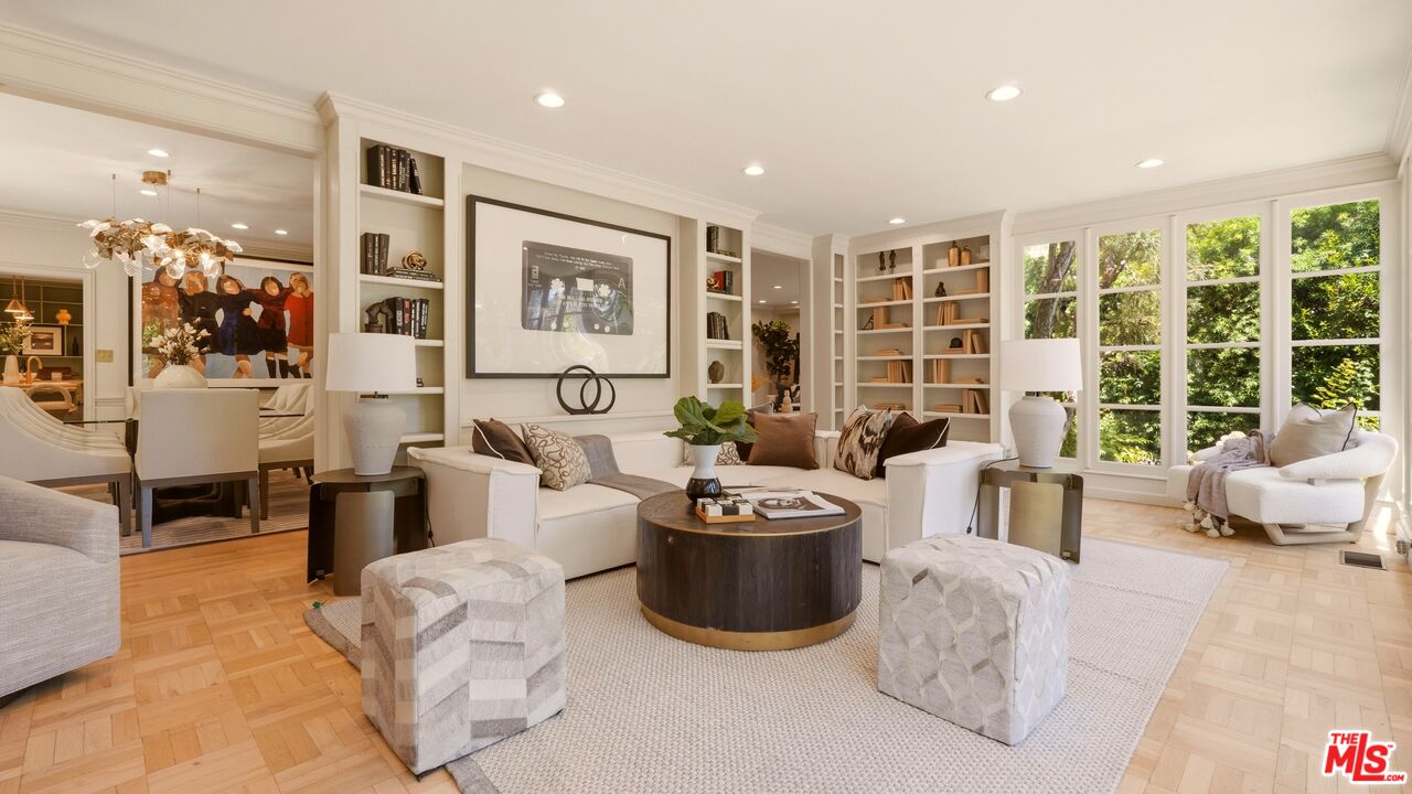 1506 Club View Dr