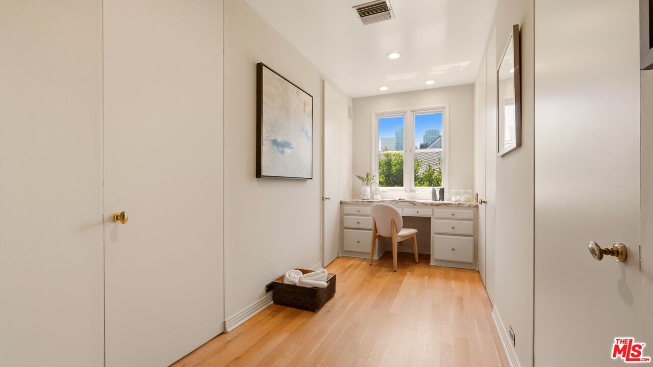 1506 Club View Dr