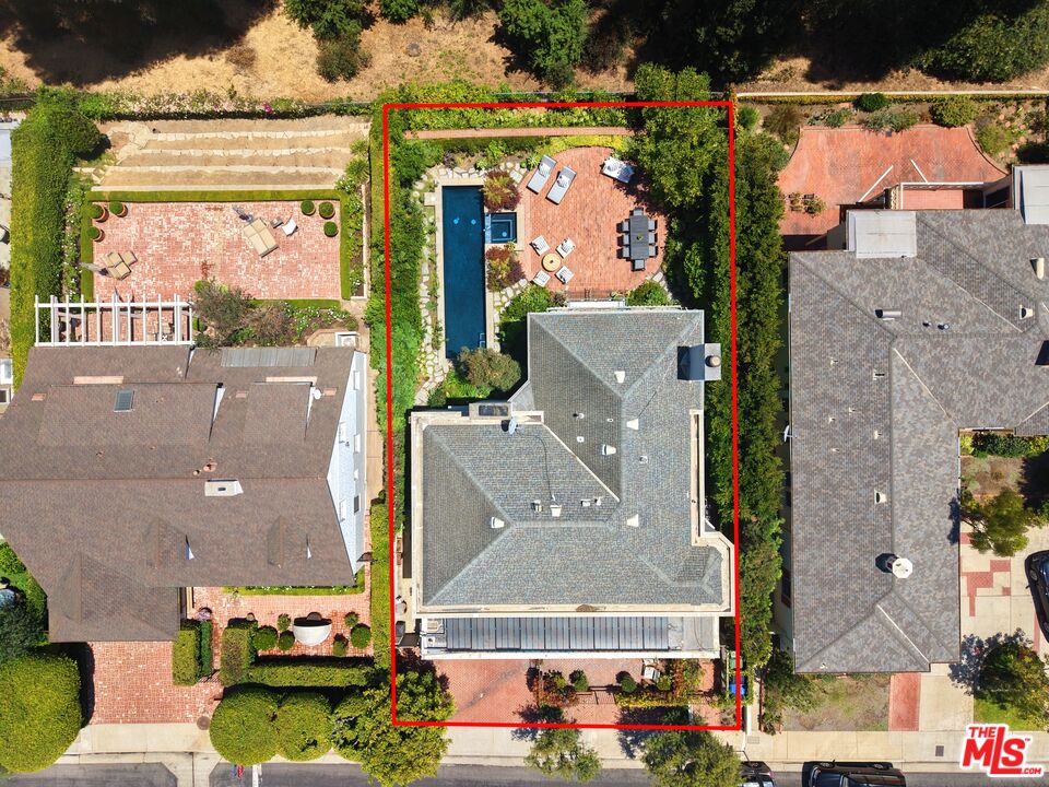 1506 Club View Dr
