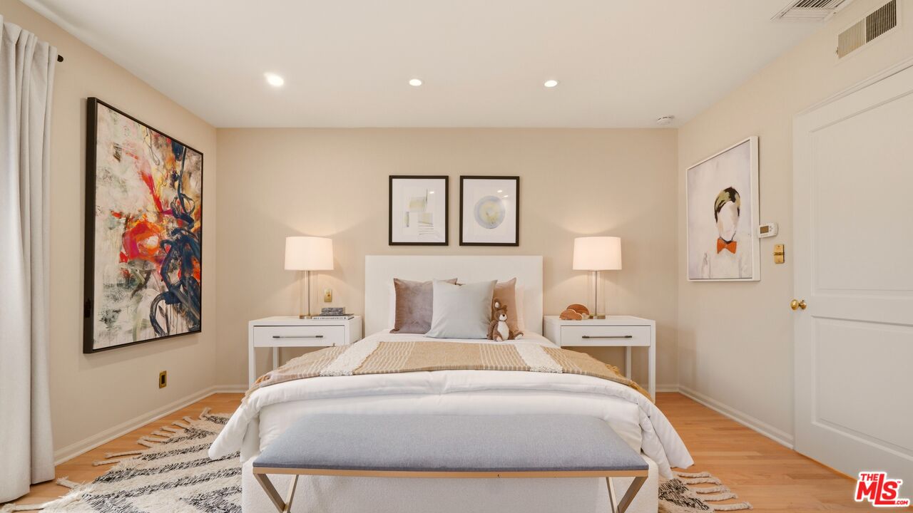 1506 Club View Dr