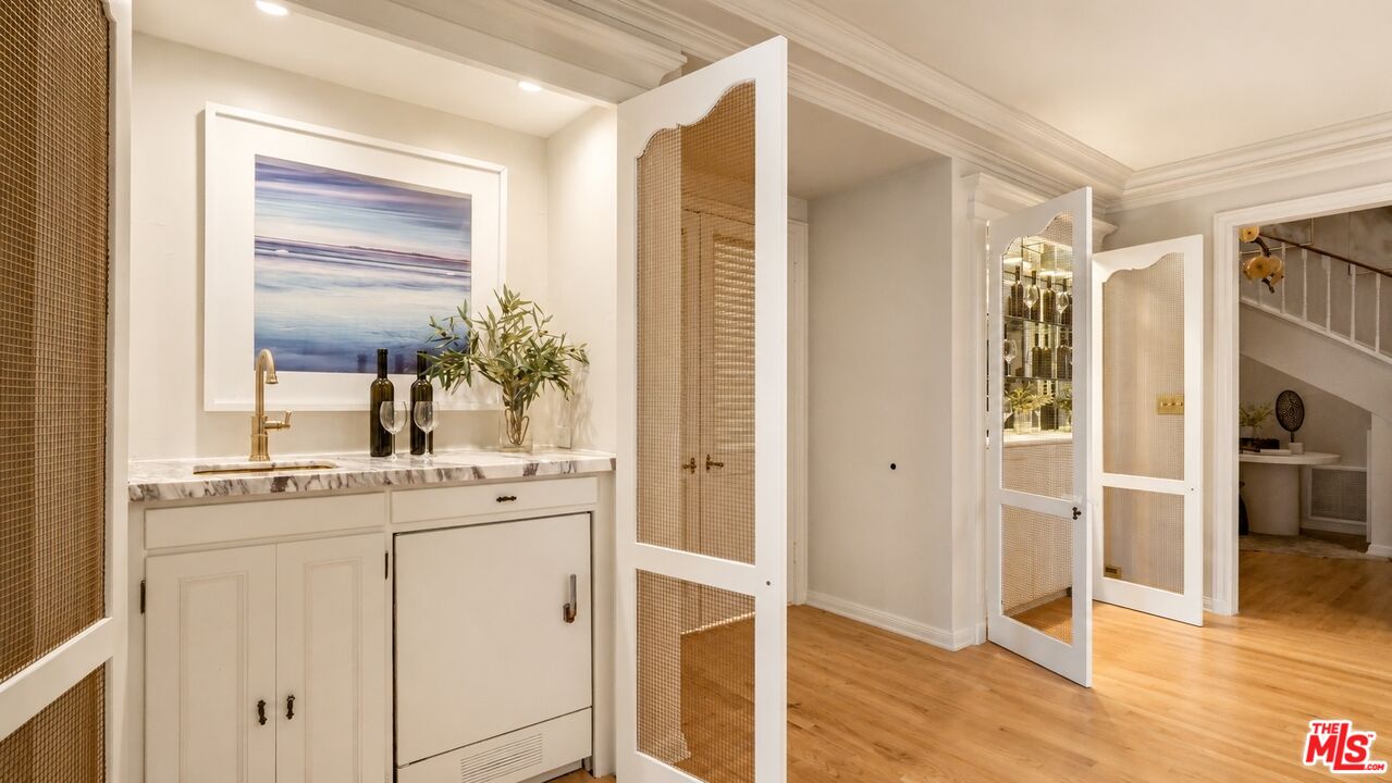 1506 Club View Dr