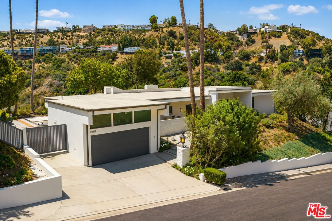 2657 Zorada Dr