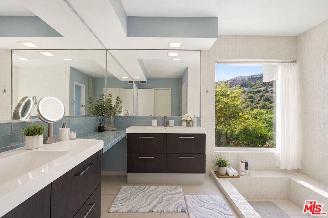 2657 Zorada Dr