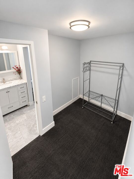 6151 Orange St Unit: 203