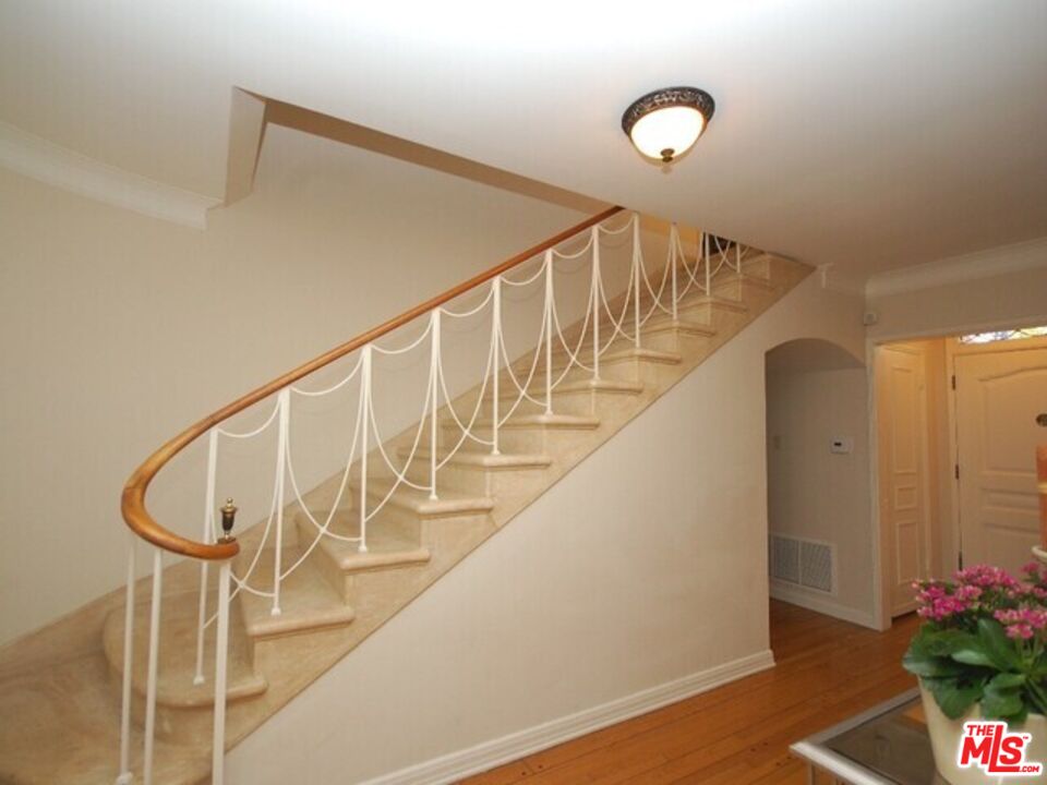 444 Smithwood Dr