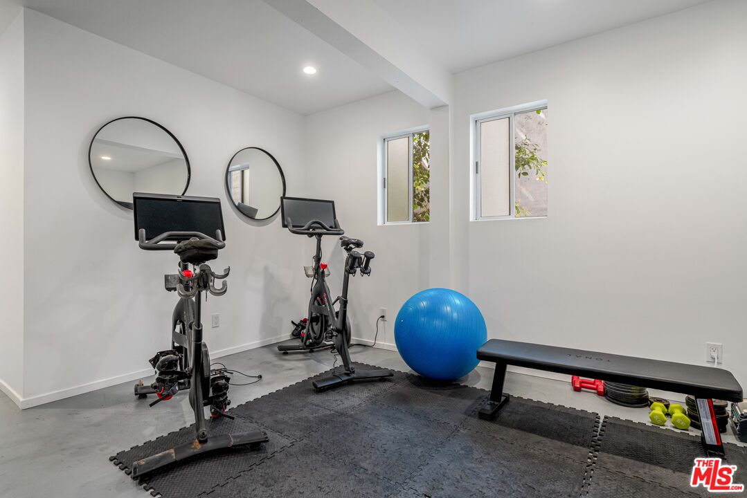 24 Westwind St Unit: C