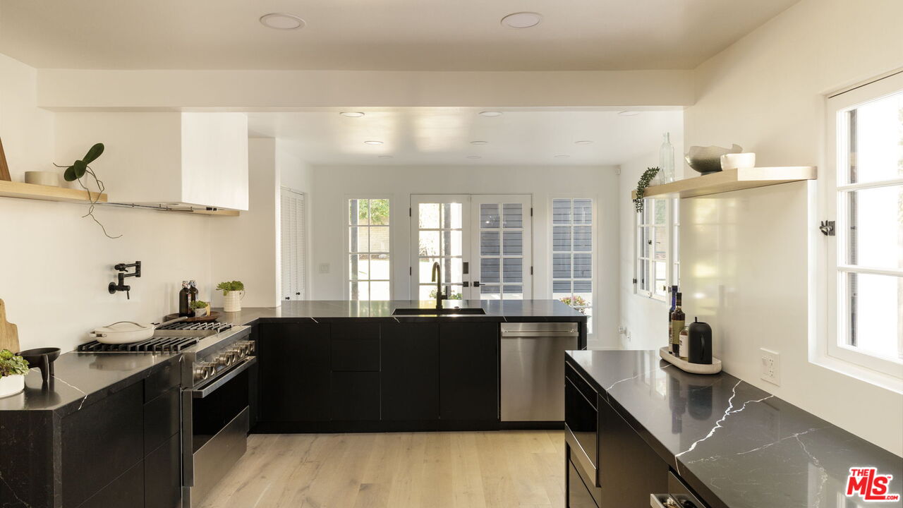 1501 New York Dr