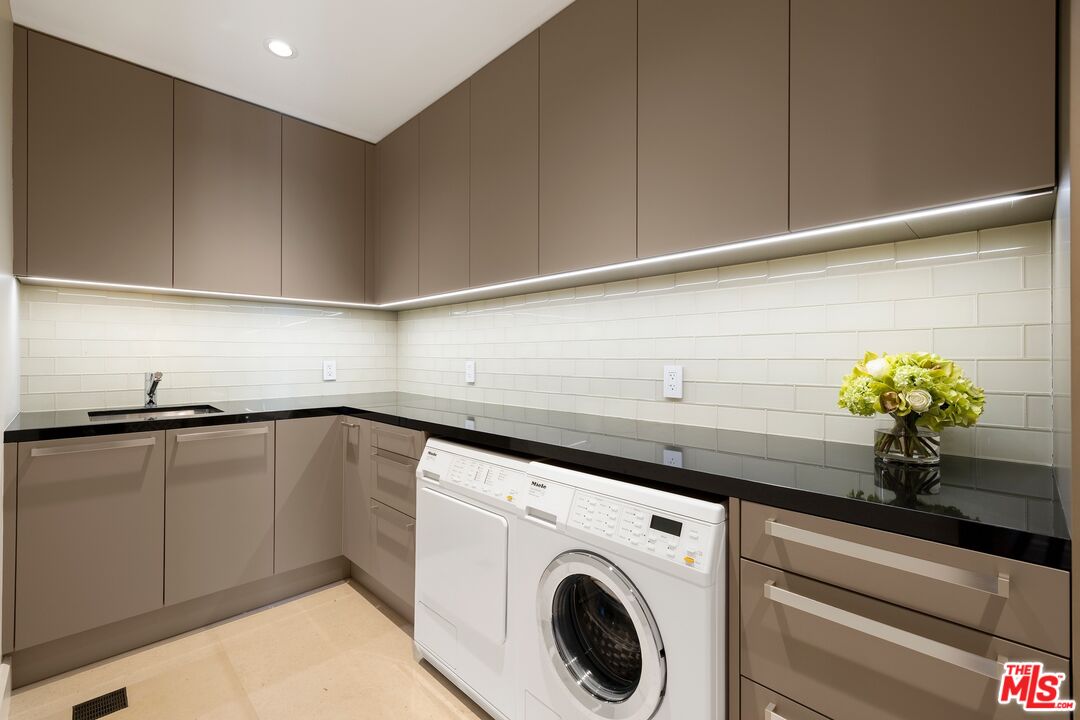 1200 Club View Dr Unit: 6S
