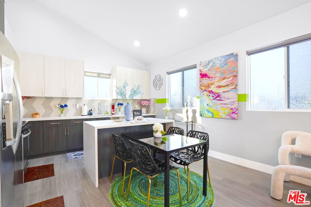 5853 Vineland Ave Unit: A