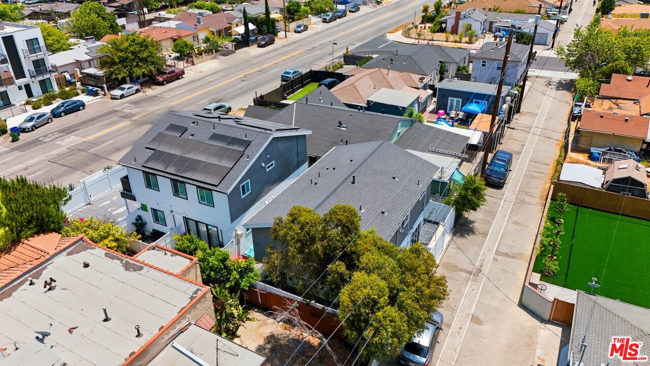 5853 Vineland Ave Unit: A