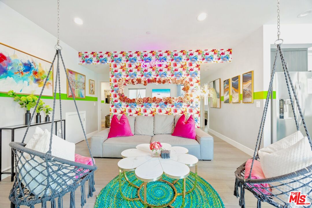 5853 Vineland Ave Unit: A