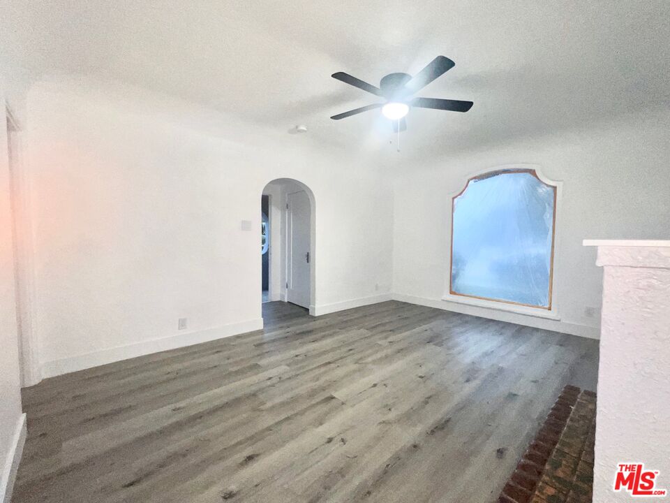 5590 Lemon Ave