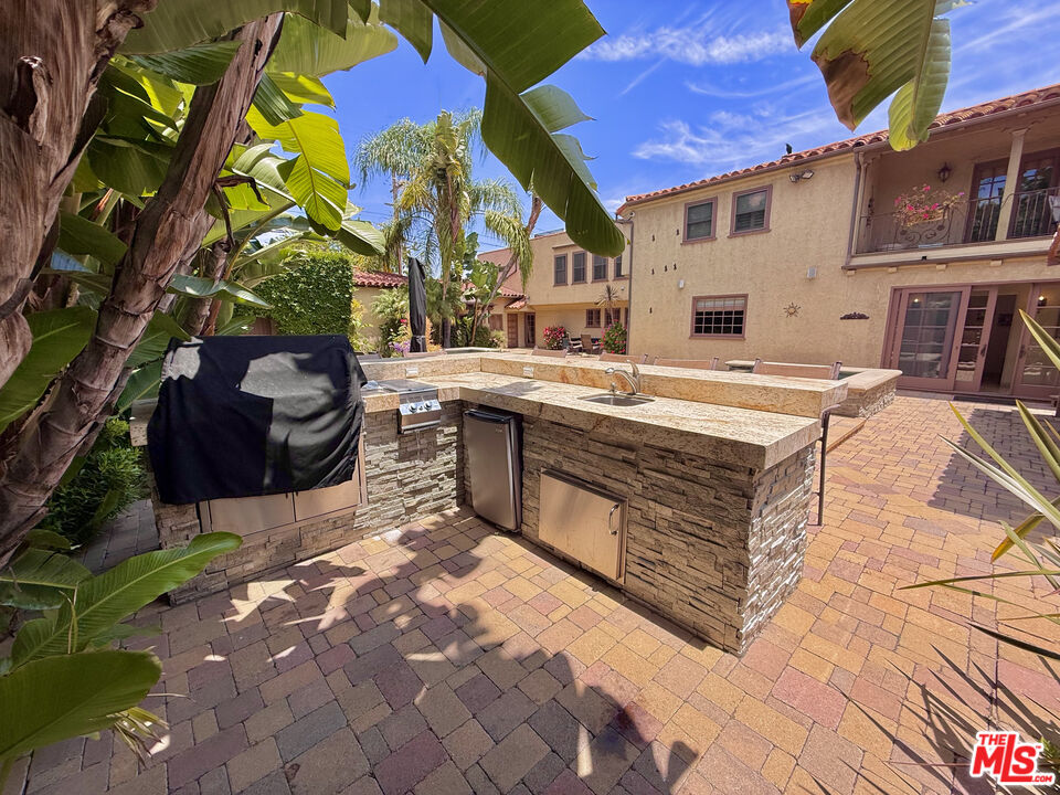 524 N Bedford Dr