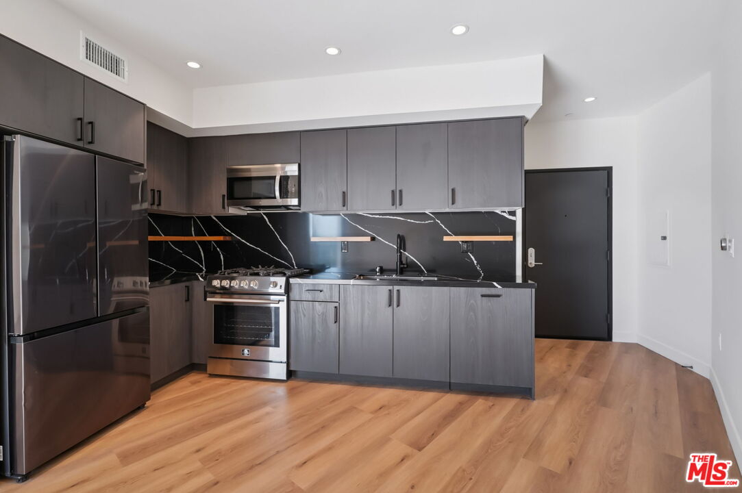 1110 S Spaulding Ave Unit: PH5