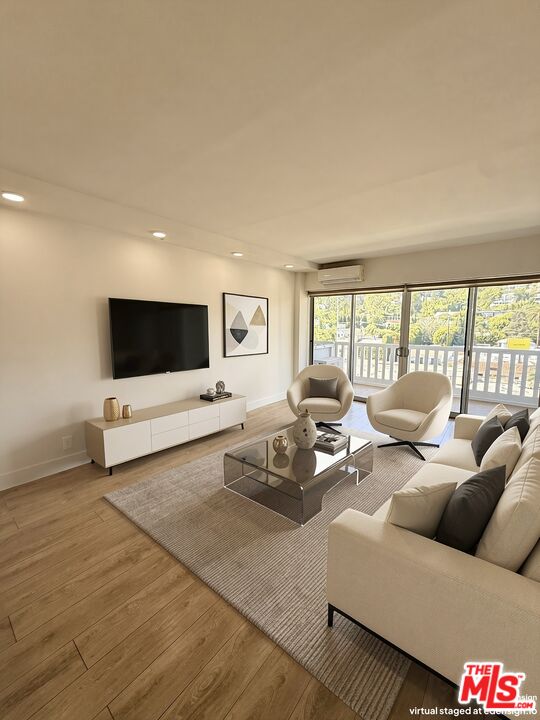 999 N Doheny Dr Unit: 904