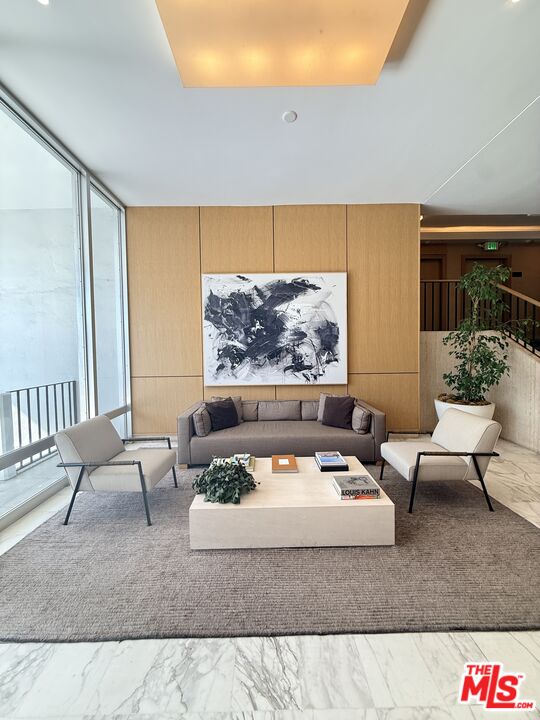 999 N Doheny Dr Unit: 904
