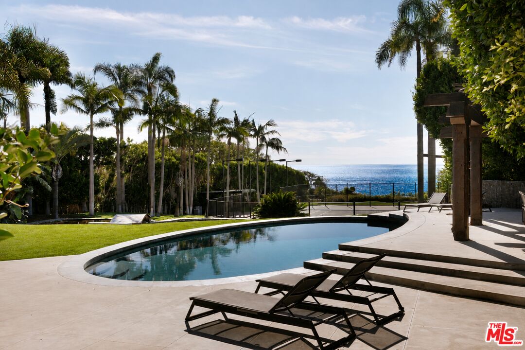 30464 Morning View Dr