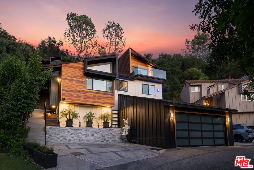 4118 Oak Hollow Rd