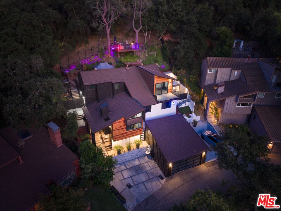 4118 Oak Hollow Rd