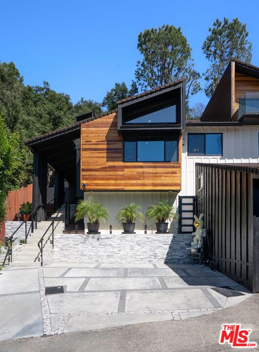 4118 Oak Hollow Rd