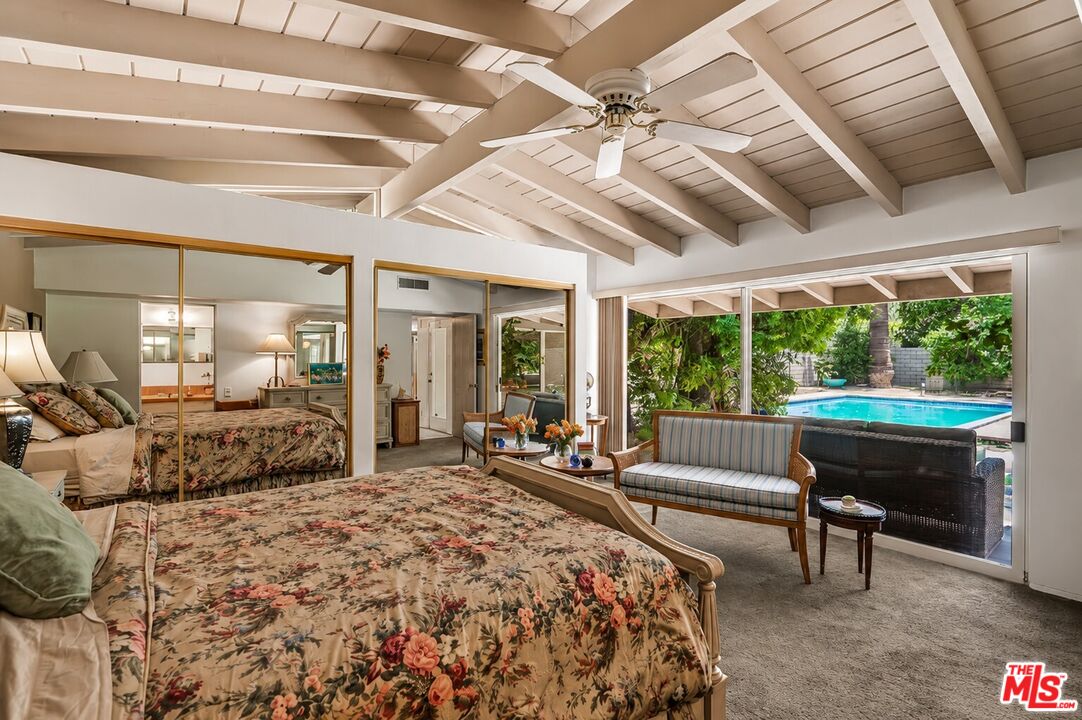 1094 S Paseo De Marcia
