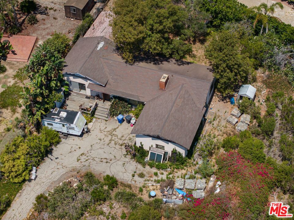 29029 Cliffside Dr