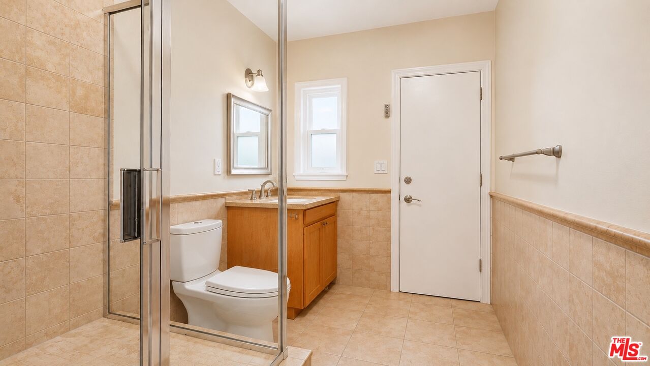 1856 Loma Vista Dr