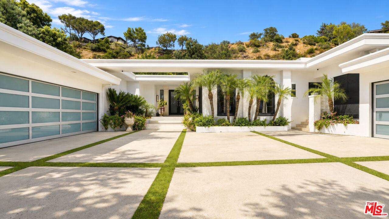 1856 Loma Vista Dr
