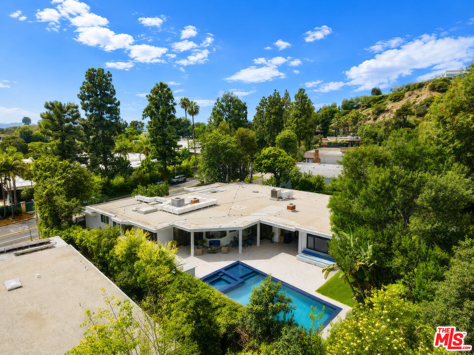 1856 Loma Vista Dr