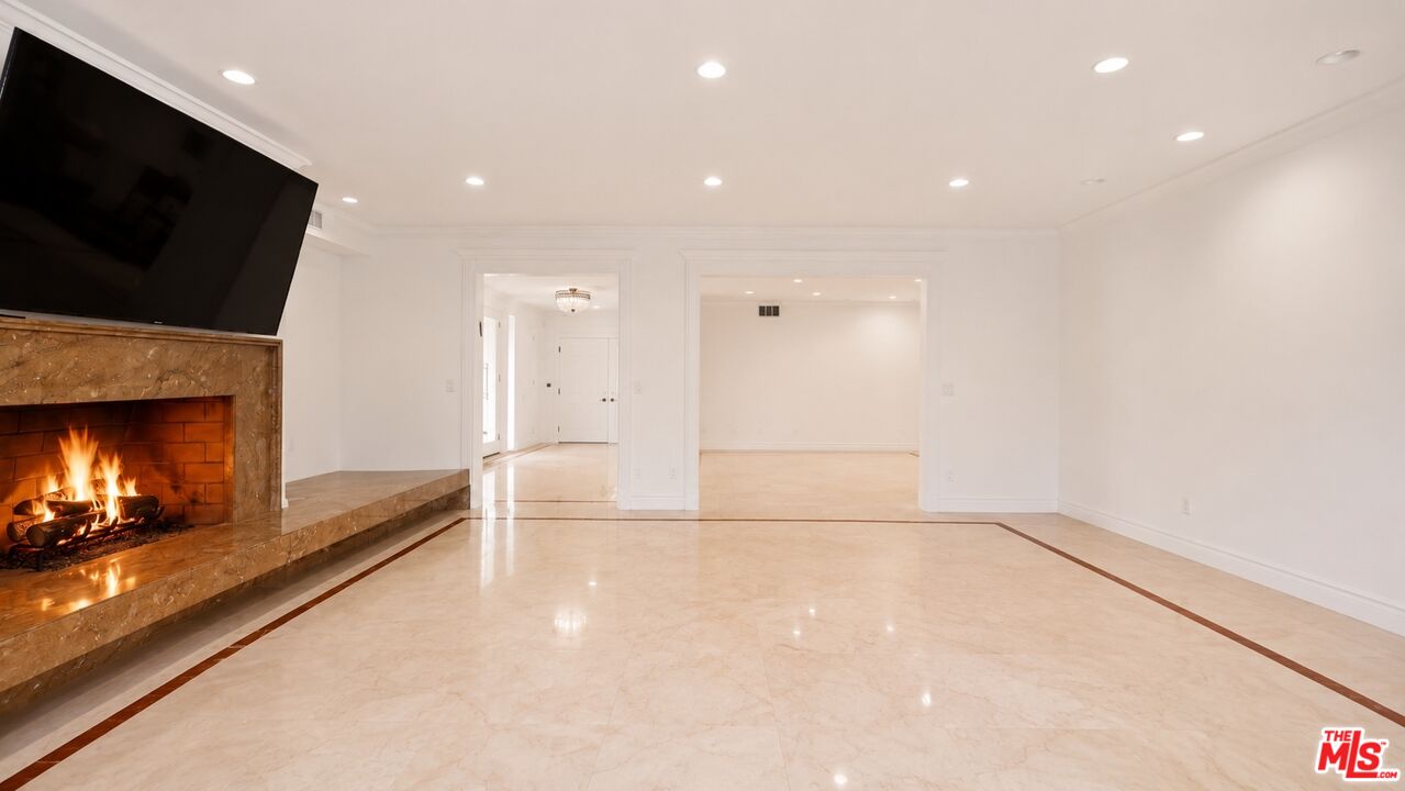 1856 Loma Vista Dr