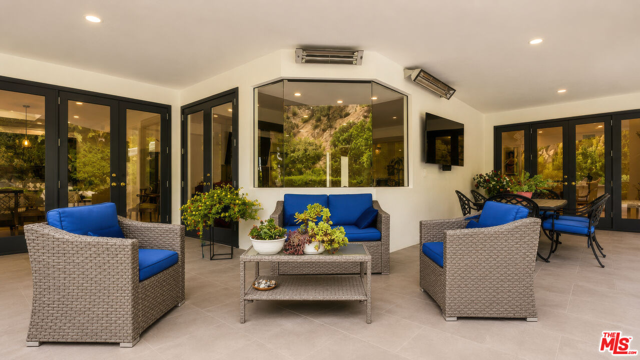 1856 Loma Vista Dr