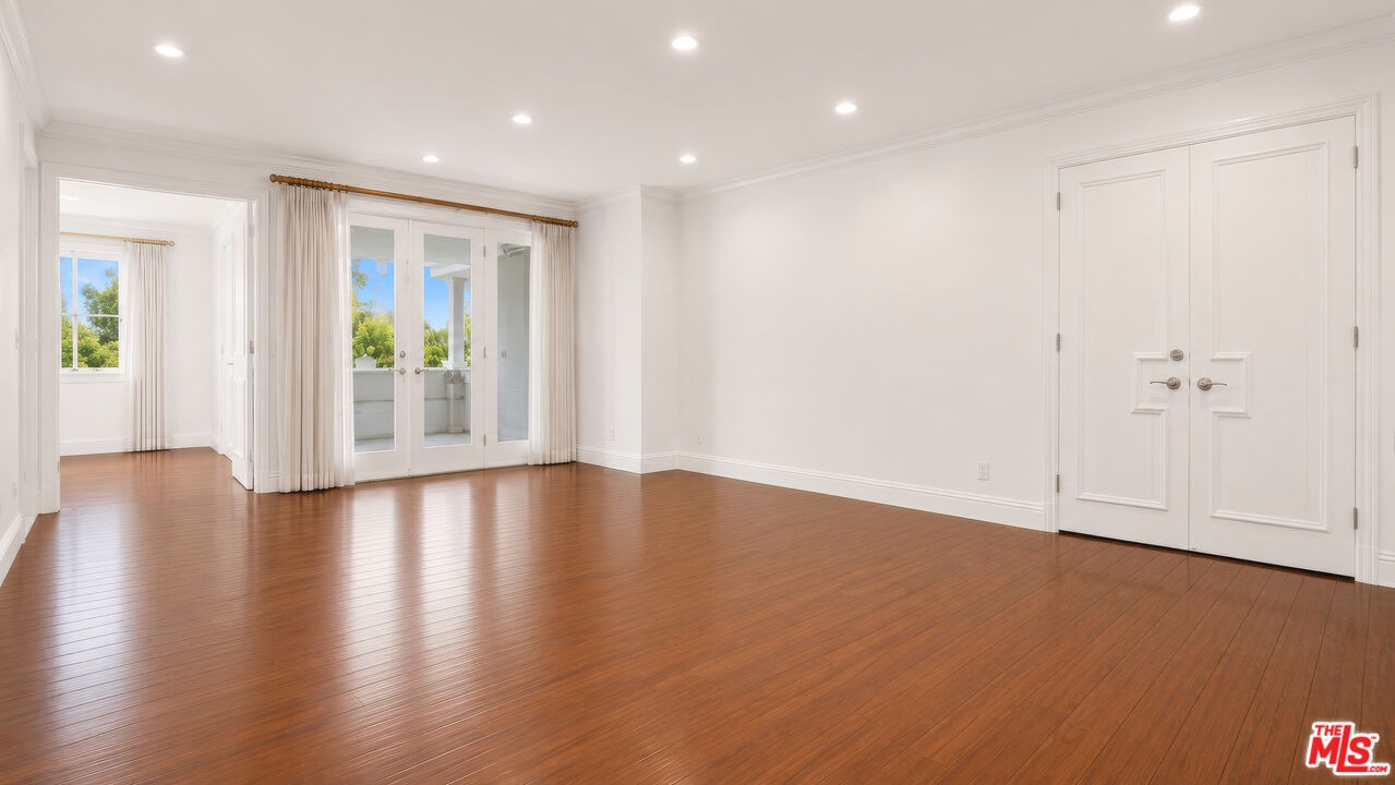 1856 Loma Vista Dr
